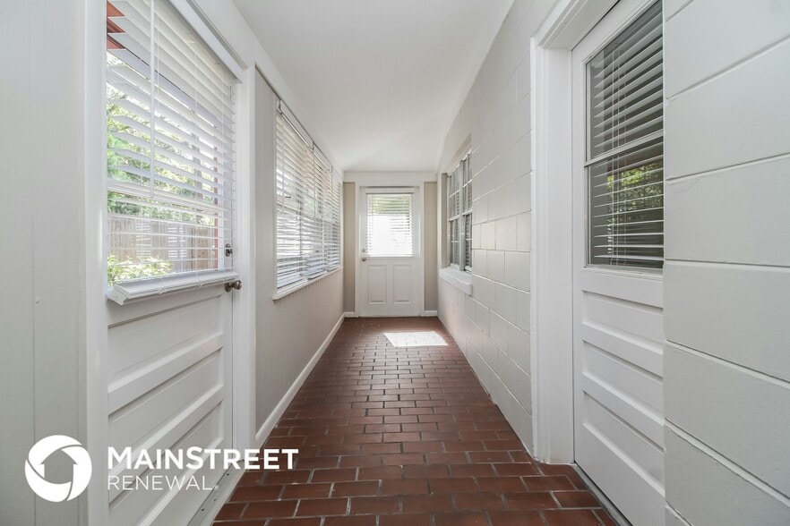 Building Photo - 2019 Coronado Concourse