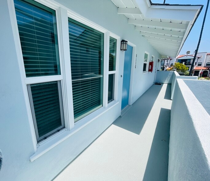 Outdoor Patio - 811 S Catalina Ave