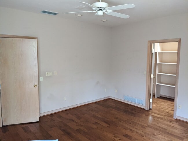 Building Photo - FINISTERRA GATED COMMUNITY RENTAL - VIEWS ...