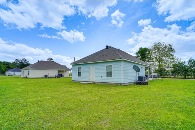 Building Photo - FOR RENT in Crowley!