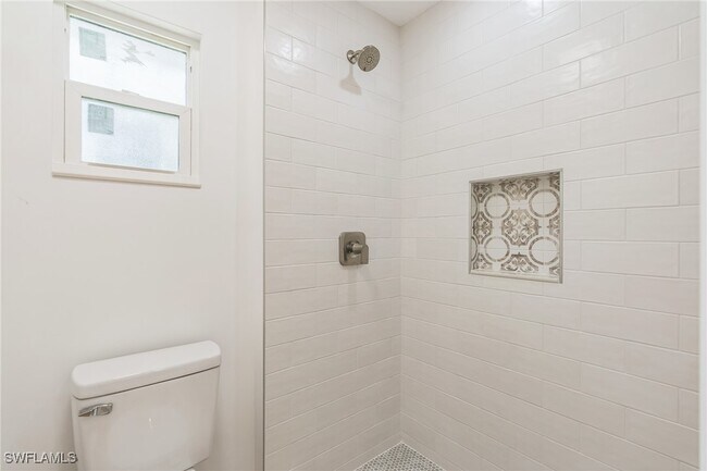 Building Photo - 13724 River Forest Dr