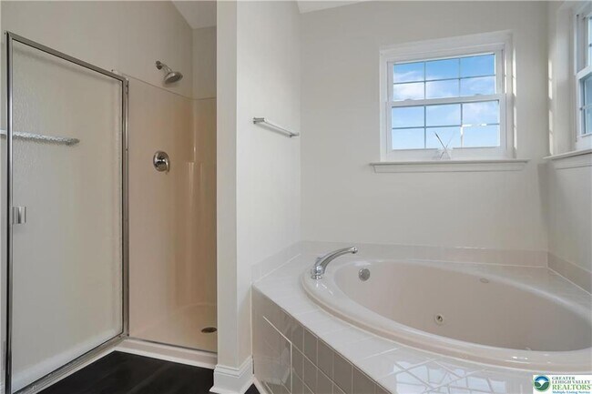 Building Photo - 202 McNair Cir