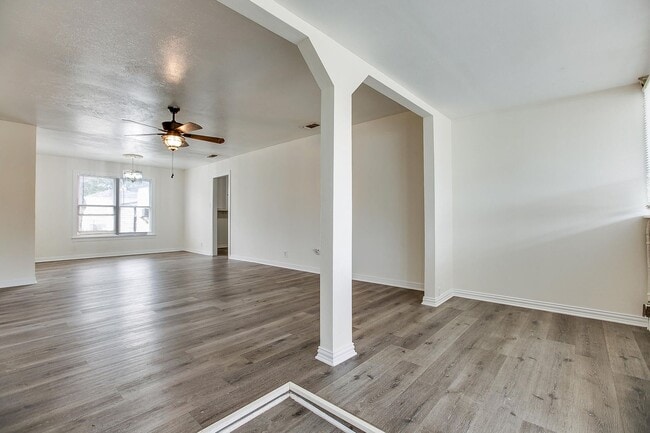 Building Photo - Very nice 3 bedroom home in Santa Rita!