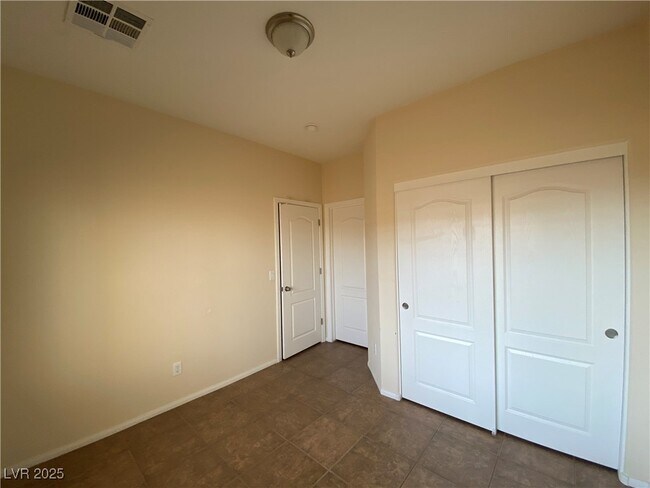 Building Photo - 11294 Star Lily St