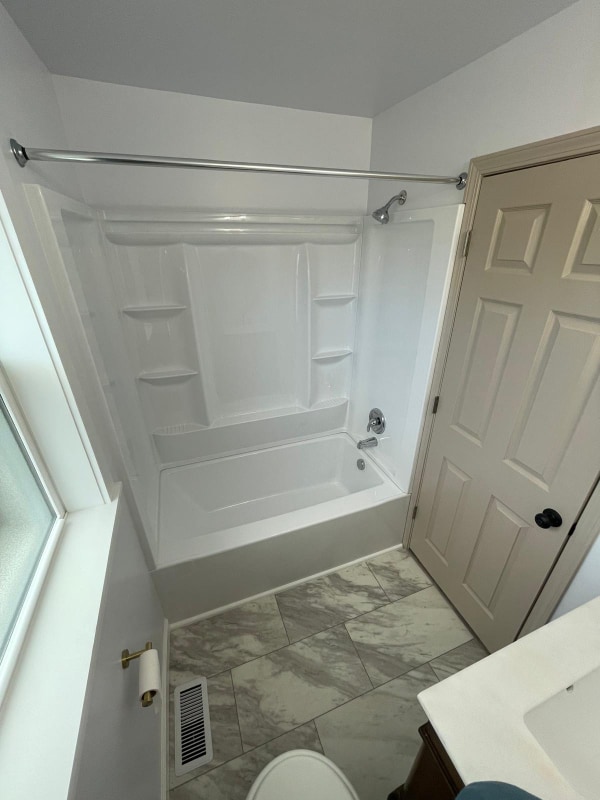 Building Photo - 1600 E 29th St