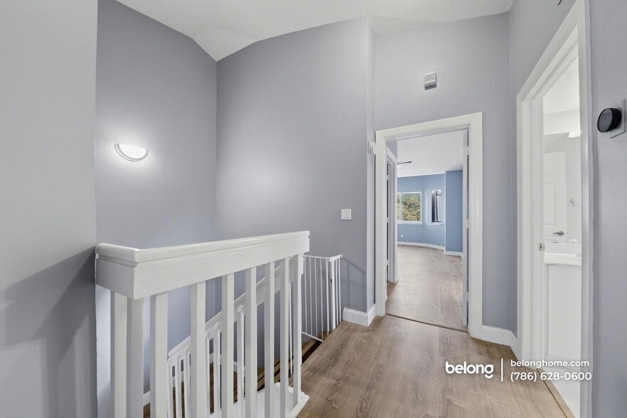 Building Photo - 616 SW 6th St