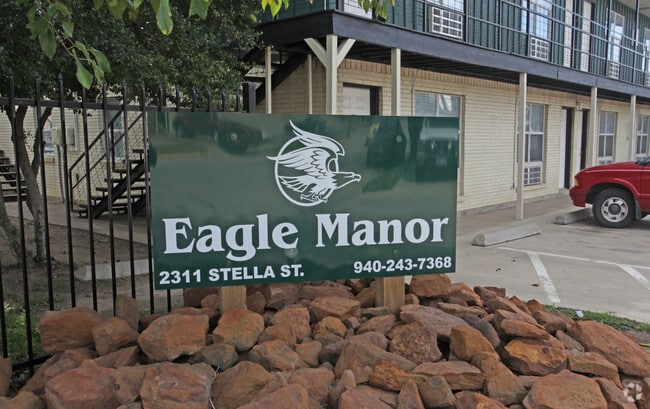 Building Photo - Eagle Manor Apartments