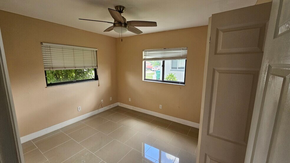 1st Floor Bedroom - 1124 SE 6th Ave