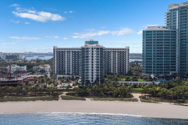 Building Photo - 10275 Collins Ave