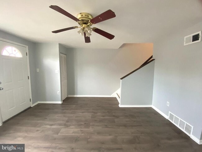 Building Photo - 2004 Kelmore Rd