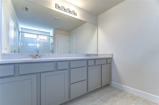 Building Photo - 30600 Thunderbird Dr