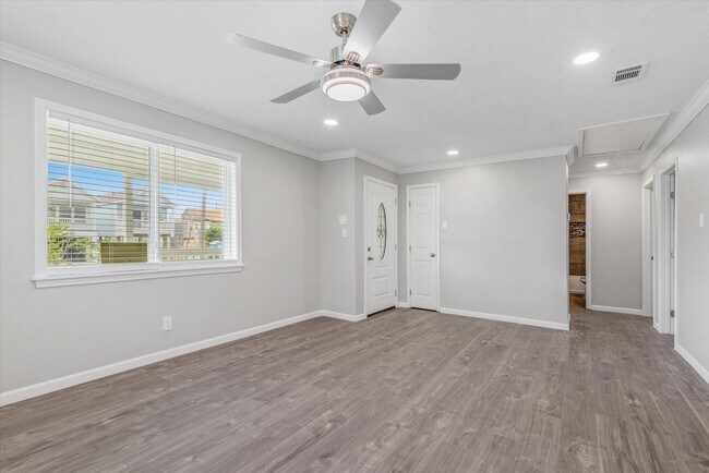 Building Photo - 3518 Avenue H