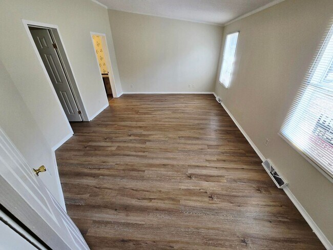 Building Photo - 3 Bed 2 Bath in quiet country setting! View this home TODAY!