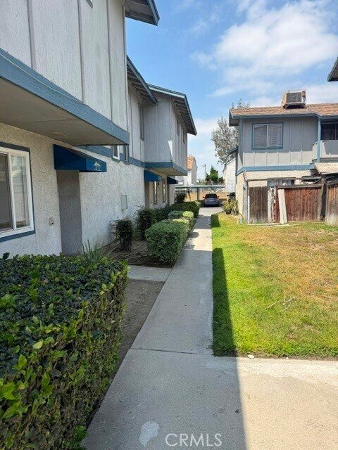 Building Photo - 16770 San Bernardino Ave
