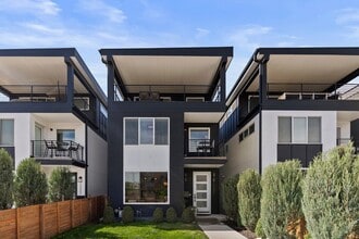 Building Photo - 3224 W 16th Ave