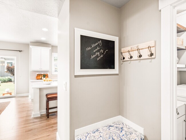 Building Photo - 2670 Weathervane Way S