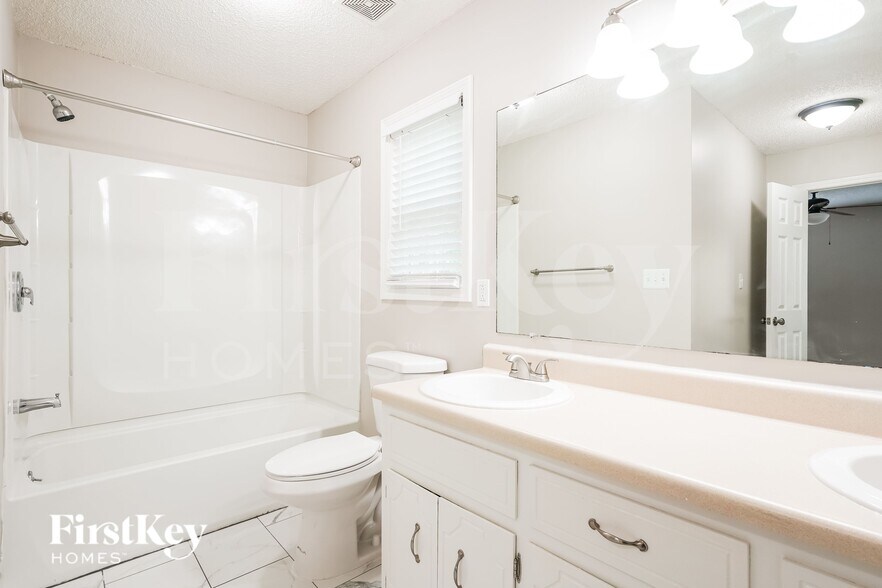 Building Photo - 2675 Elkmont Dr