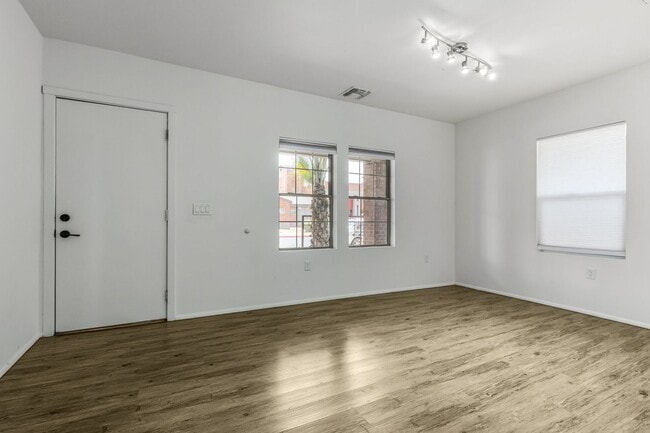 Building Photo - First Month Free - Two Bedroom Townhome in Garfield District!