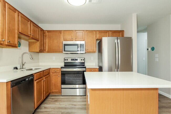 Building Photo - 195 W Brangus Way