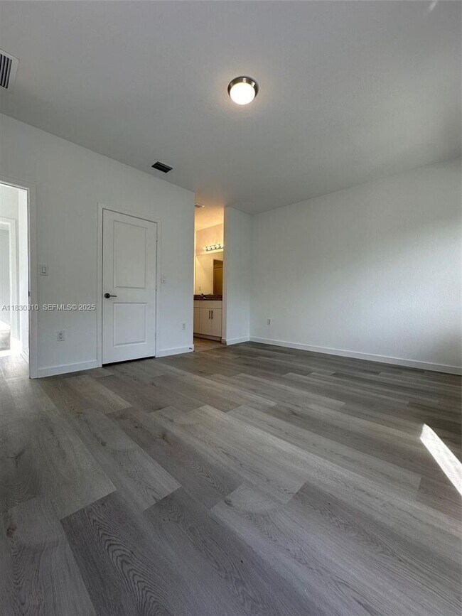 Building Photo - 25338 SW 135th Ave