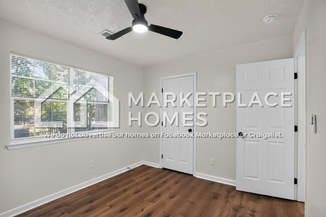 Building Photo - 1104 Bonita Cir