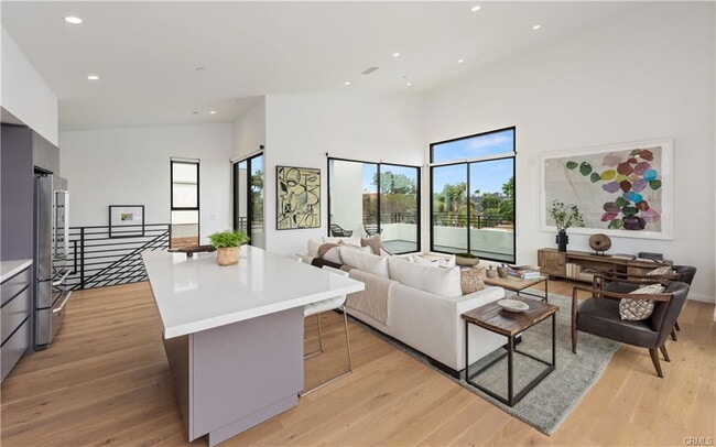 Building Photo - 1176 Nelrose Ave