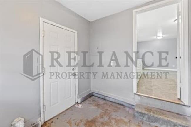 Building Photo - 1602 Luther E