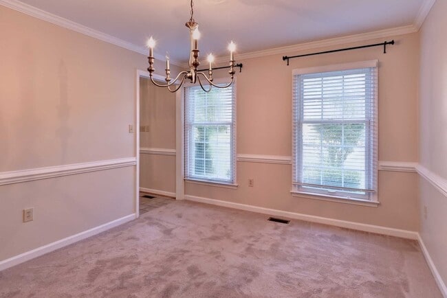 Building Photo - Beautiful Home on Quiet Cul-de-sac
