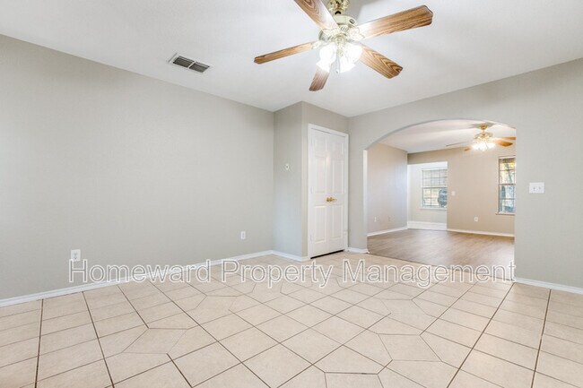 Building Photo - 204 Gerrish St