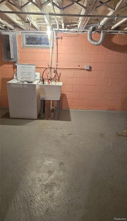 Building Photo - 1425 Northwood Dr