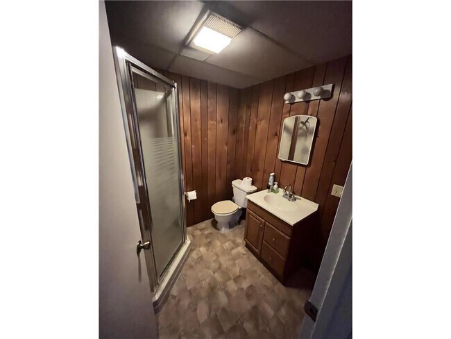 Building Photo - 1811 Judd Ave N