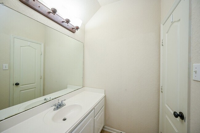 Building Photo - 4411 Wellington Grove Ln