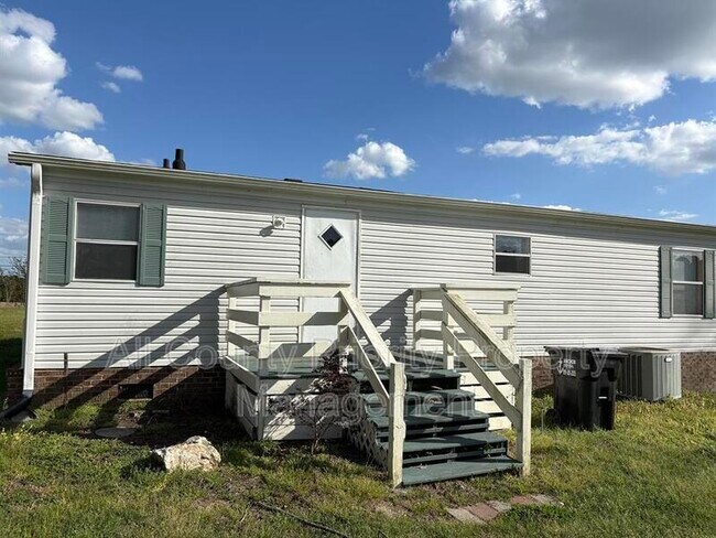 Building Photo - 1916 NC Hwy 210