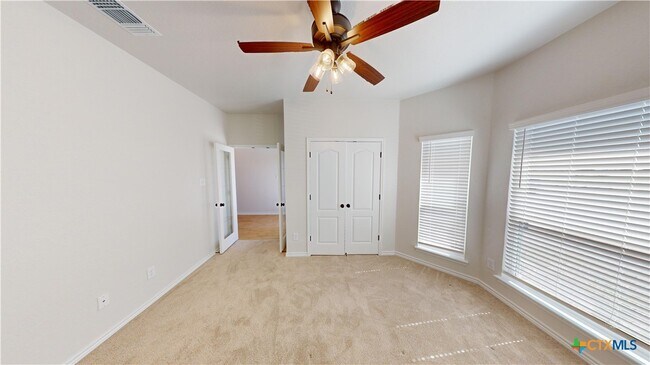 Building Photo - 808 Dred Roger Circle