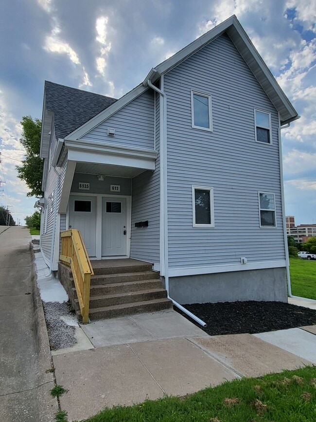 Building Photo - Pershing Avenue