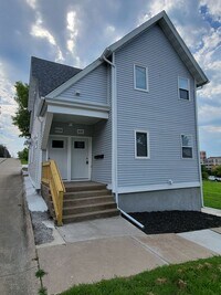 Building Photo - Pershing Avenue