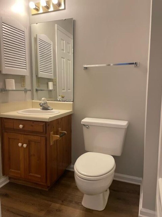 Building Photo - 2 Bedroom Duplex in Quail Rise Subdivision