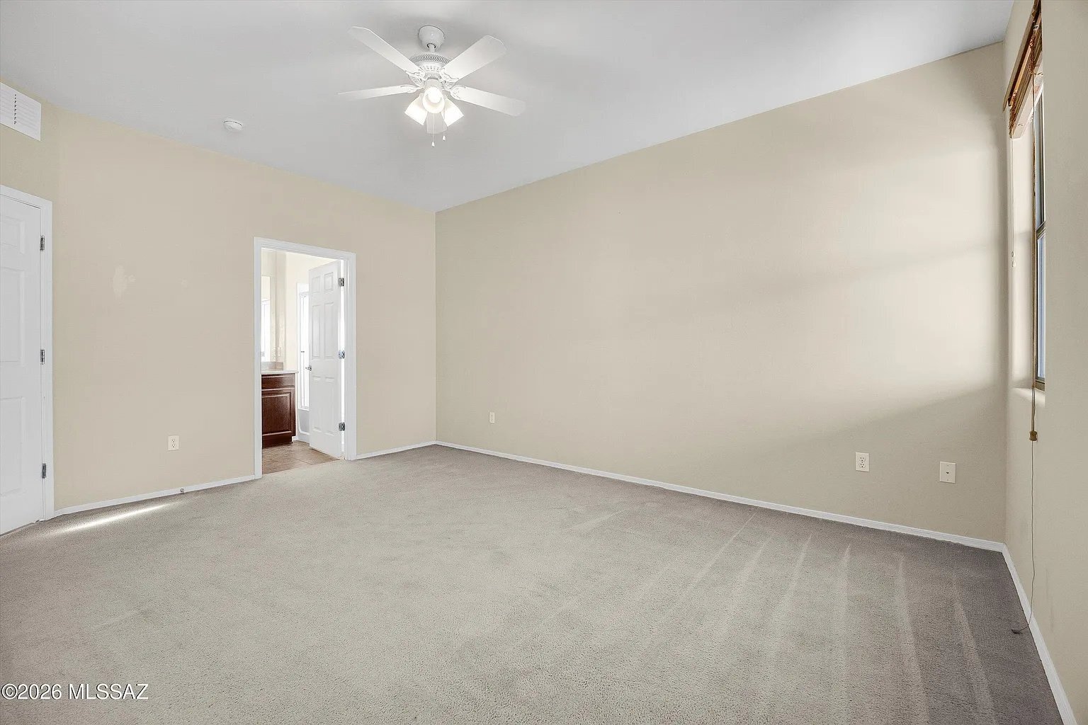 Building Photo - 2221 E Stone Stable Dr