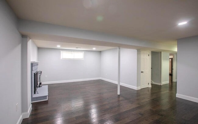 Building Photo - 5707 Alan Dr