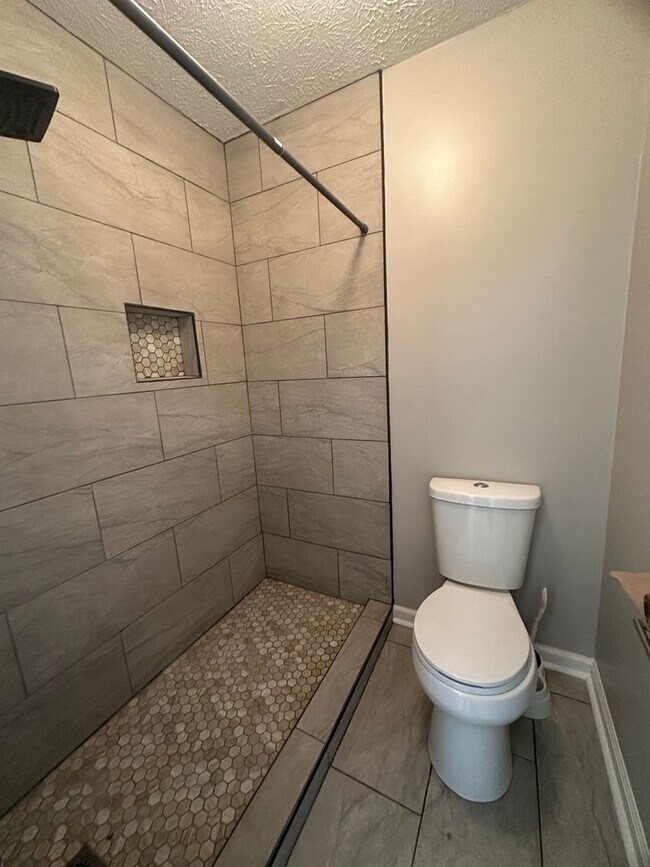 Building Photo - 5598 Arapahoe Ct