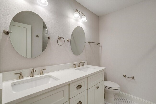 Building Photo - 603 Bondstone Dr