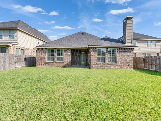 Building Photo - 19719 Lakeside Pointe Ct