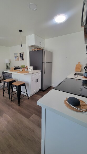 Building Photo - 2119 Las Colinas Ave