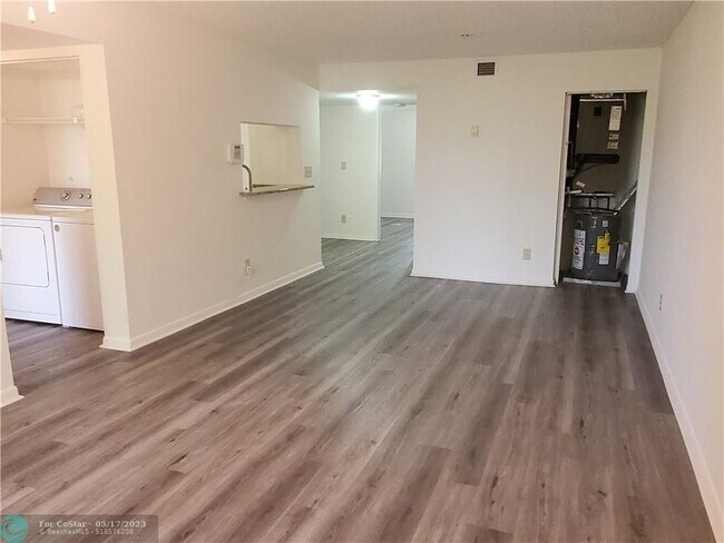 Building Photo - 724 NW 91st Terrace