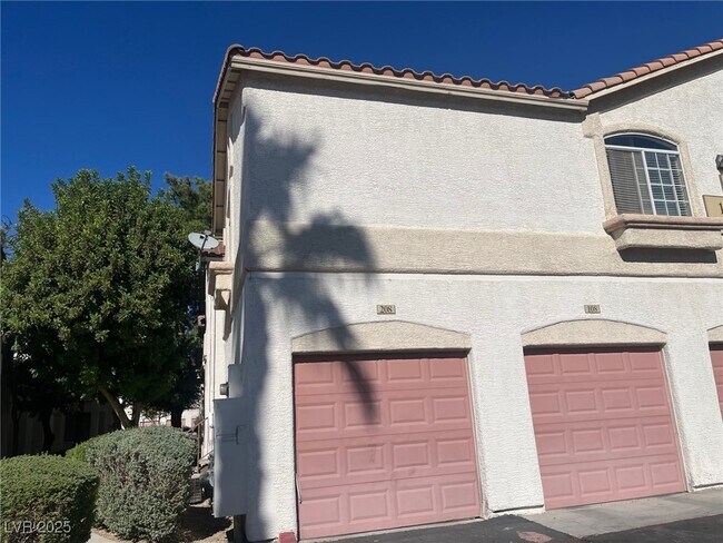 Building Photo - 1300 S Arlington St