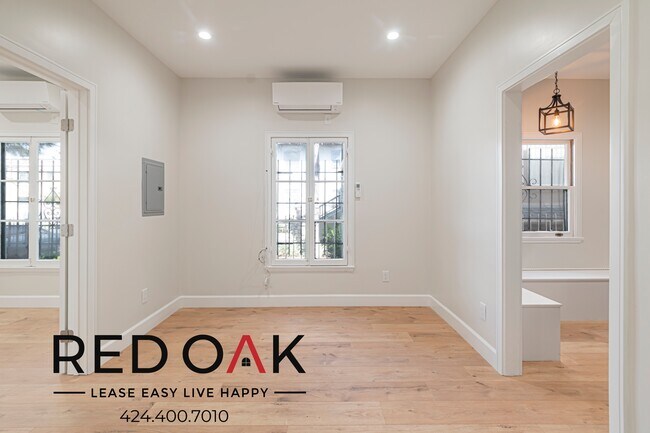 Building Photo - 2376 Portland St