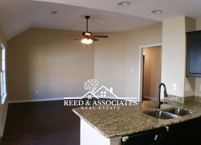 Building Photo - 3 Bedroom in Bartlett!