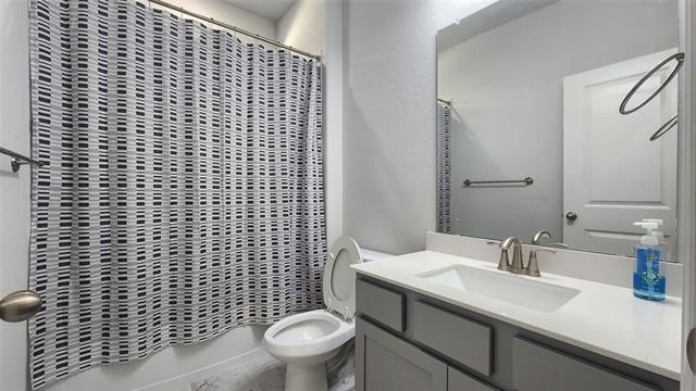 Building Photo - 2317 Miramar Dr
