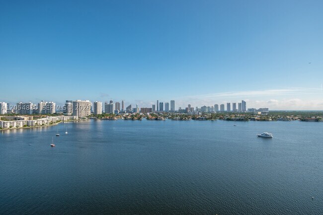 Building Photo - 17301 Biscayne Blvd