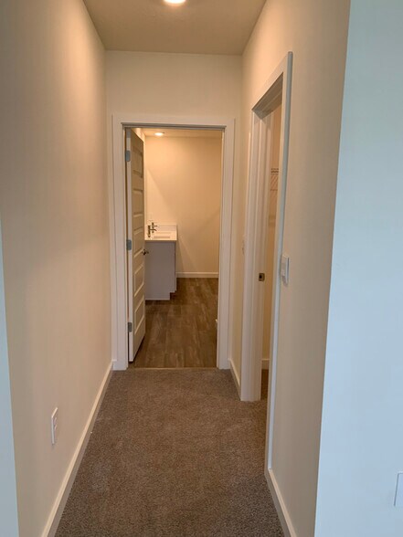 Building Photo - 3715 Hatchery Wy